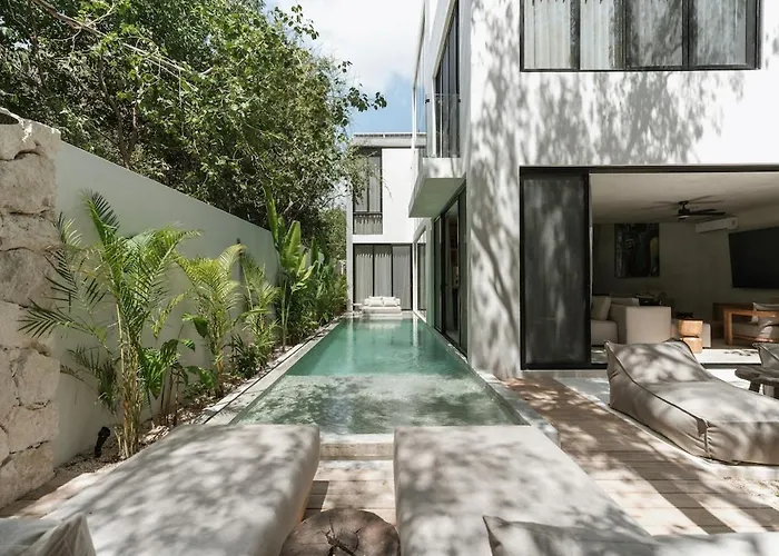 Aion Amazing 5 Bdr 3 Pools&roof Villa *