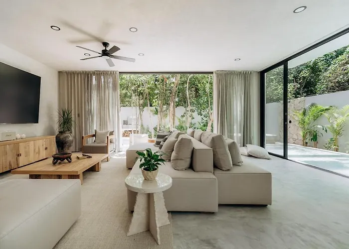 Aion Amazing 5 Bdr 3 Pools&roof *